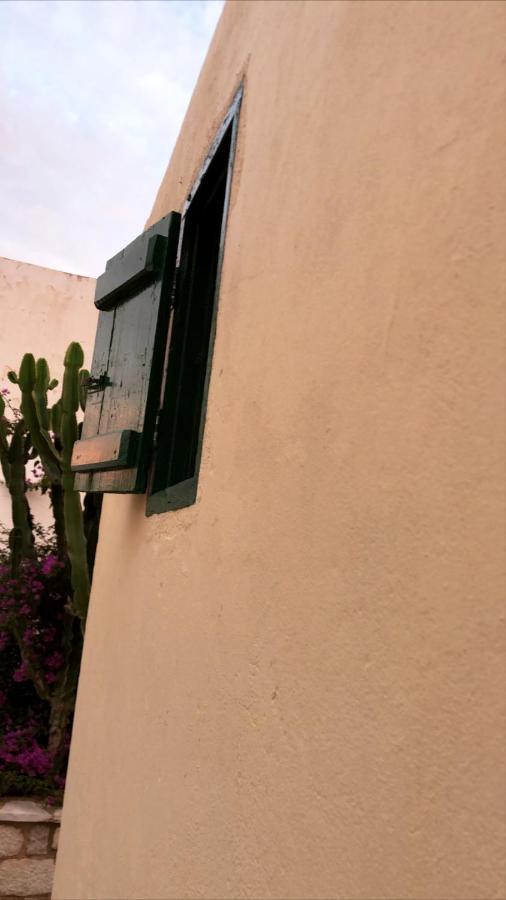 Hypate, Traditional Island Cottage Chalki Town Exterior foto