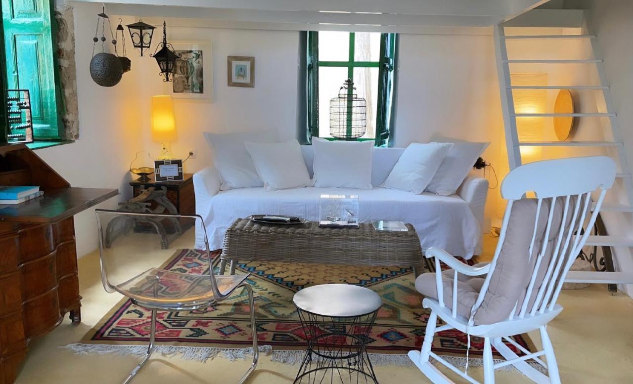 Hypate, Traditional Island Cottage Chalki Town Exterior foto