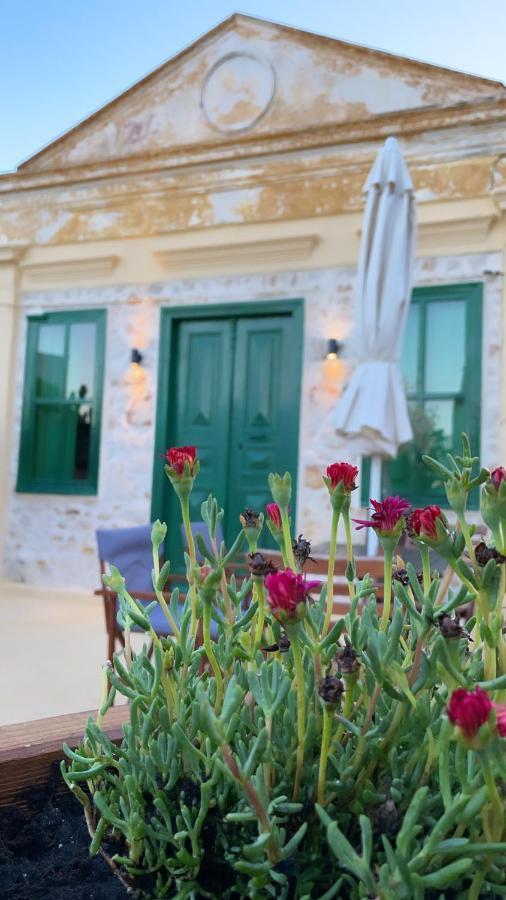 Hypate, Traditional Island Cottage Chalki Town Exterior foto